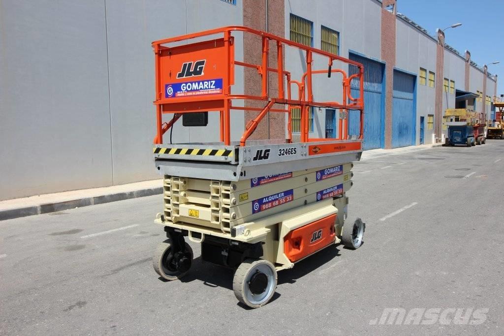 JLG 3246 ES Sakselifter