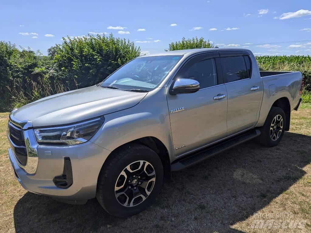 Toyota Hilux Pickup/planbiler