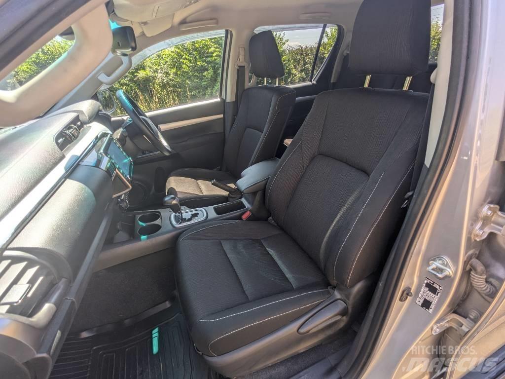 Toyota Hilux Pickup/planbiler