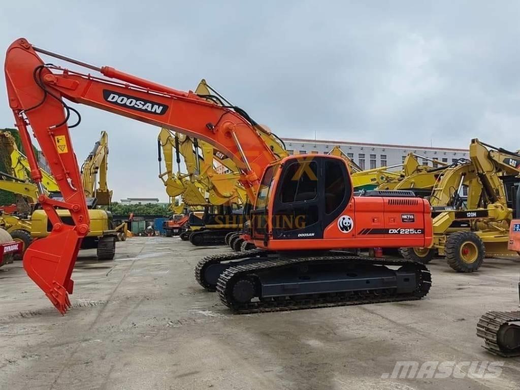 Doosan DX 225 LC Beltegraver