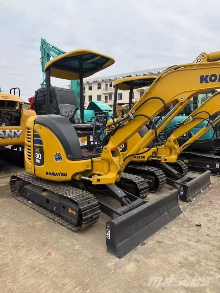 Komatsu 30 Beltegraver