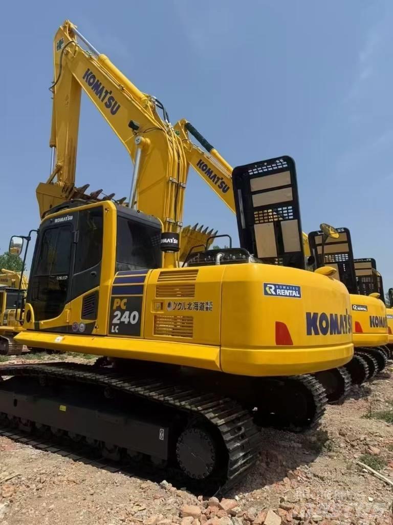 Komatsu 240LC-8 Beltegraver
