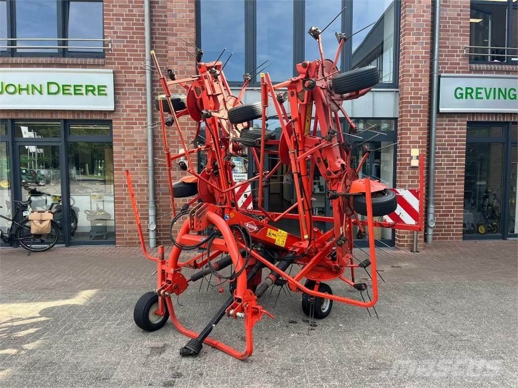 Kuhn GF8702 defekt Raker og høyvendere