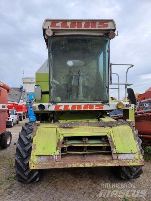 CLAAS 68s Skurtreskere