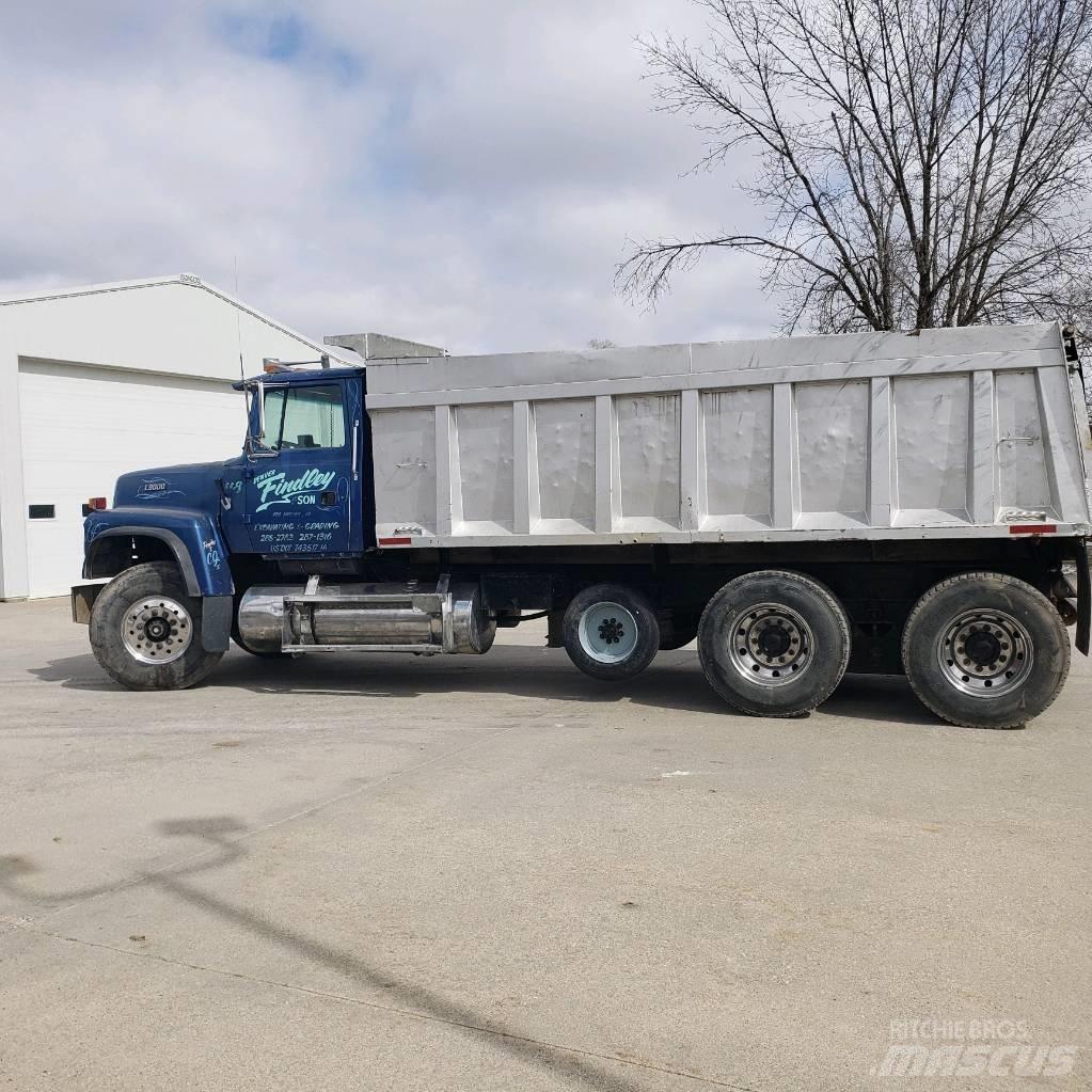 Ford L 9000 Tippbil