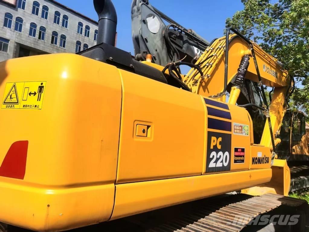 Komatsu PC 220-7 Beltegraver