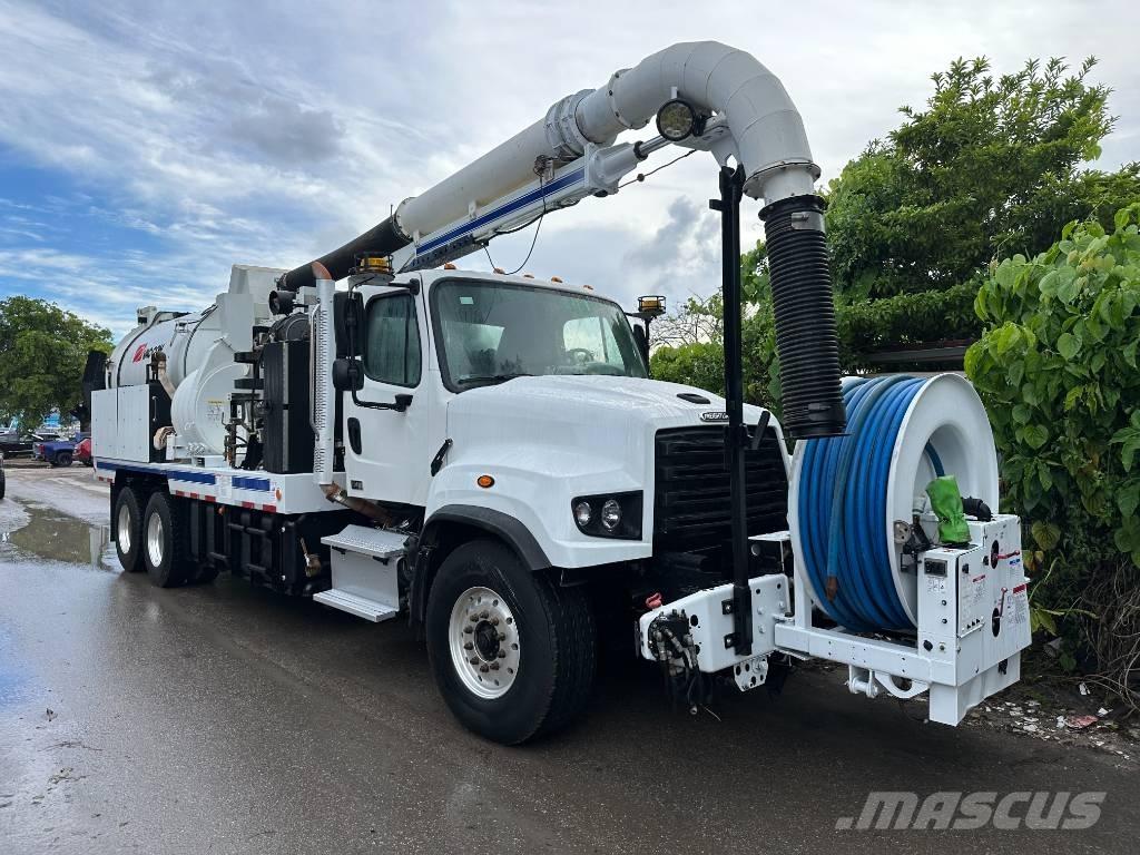 Freightliner 114 SD Slamsugere