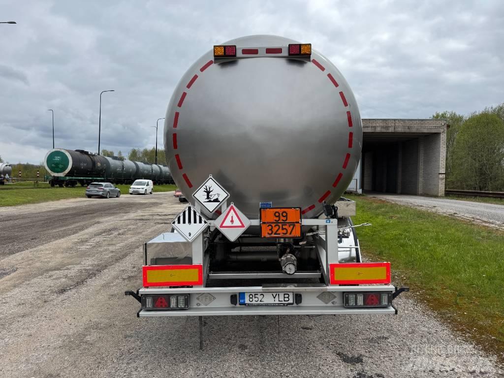 Feldbinder TSA 32.3 Tanktrailere
