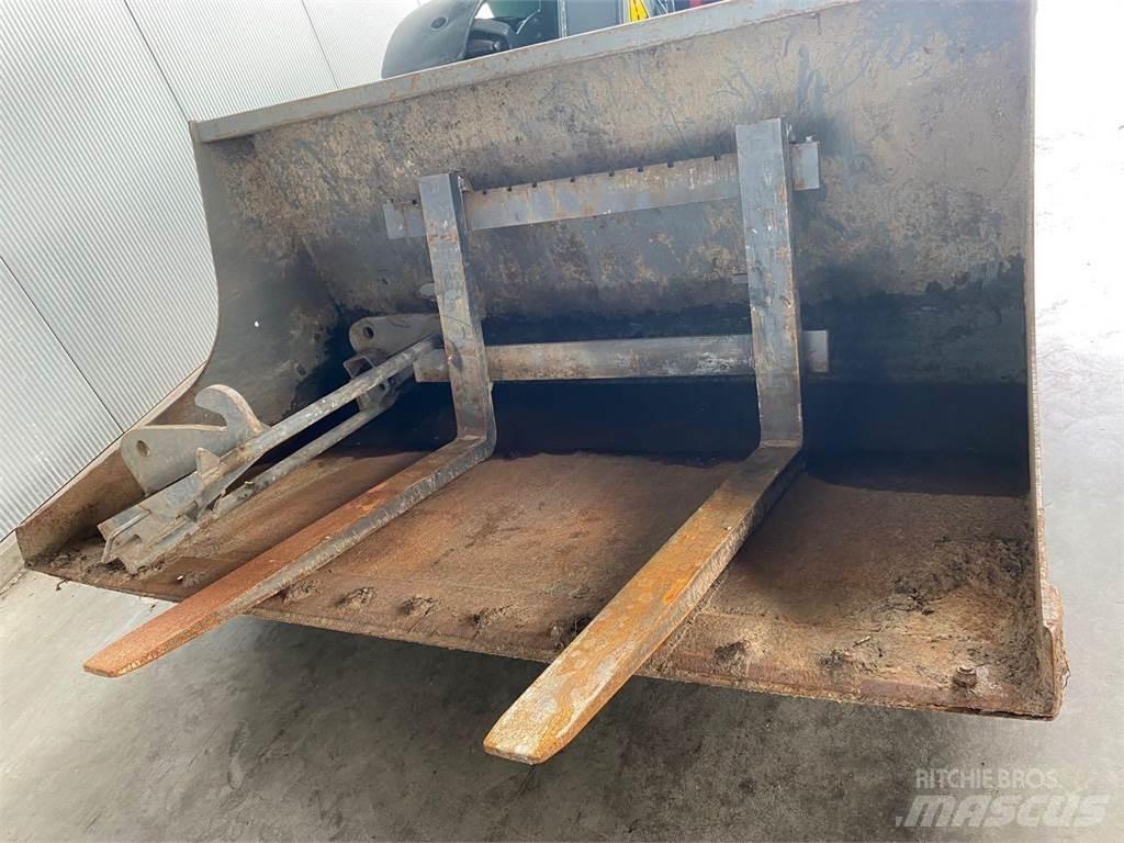 Kramer KT 276 Teleskop bomlifter