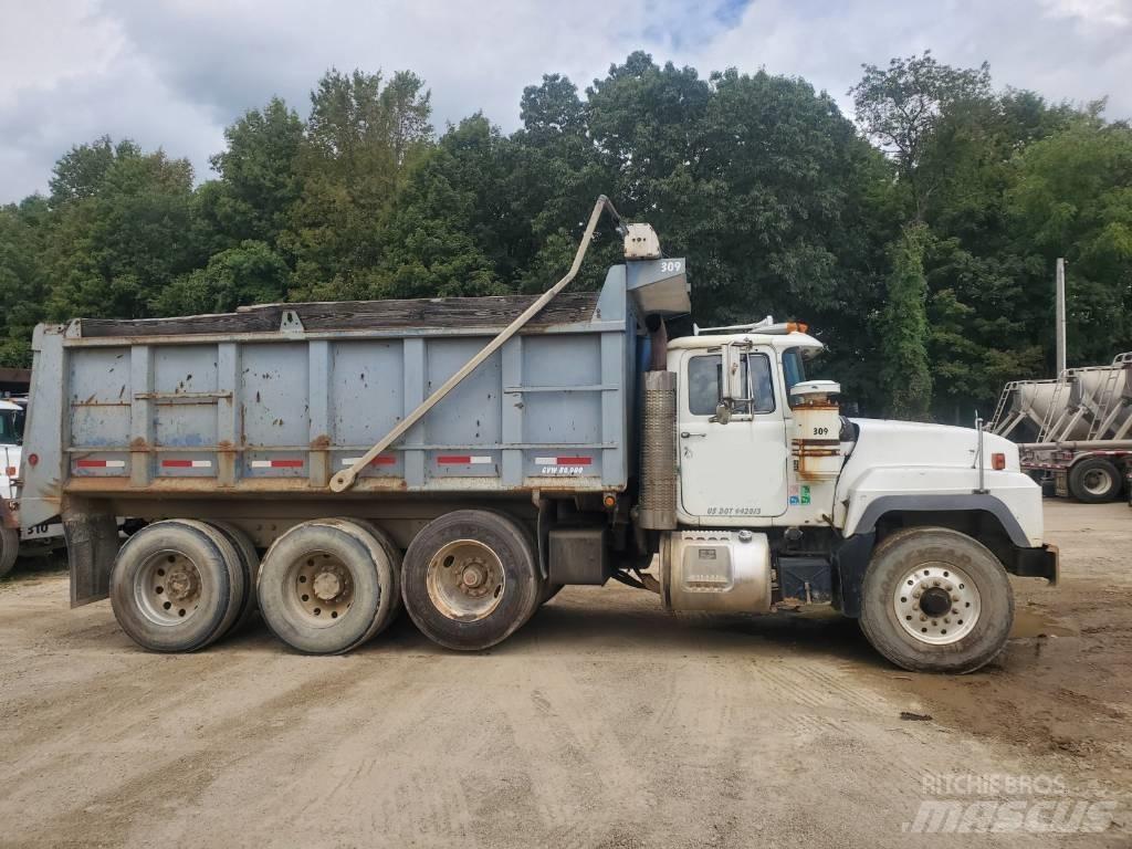 Mack RD688s Tippbil