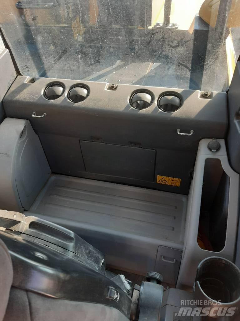 Komatsu PW180-11 Hjulgravere