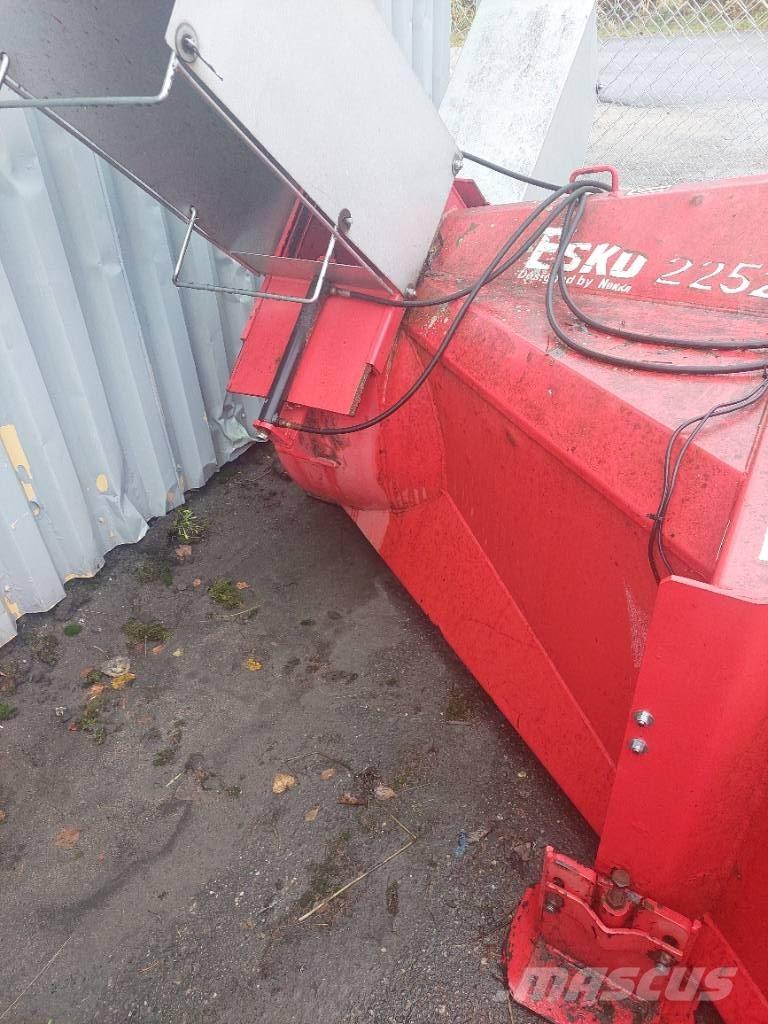 Esko 2252 H Snøfresere