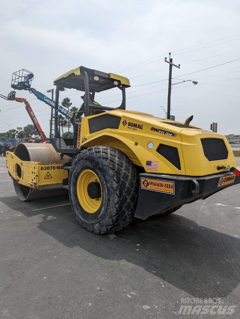 Bomag BW 211 DH-5 Valsetog