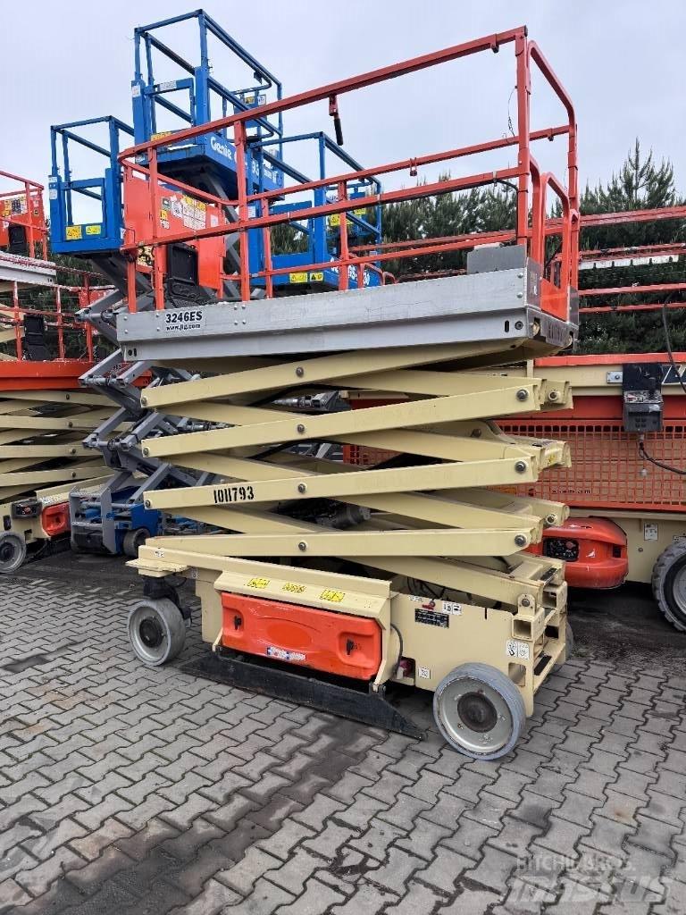 JLG 3246 ES Sakselifter