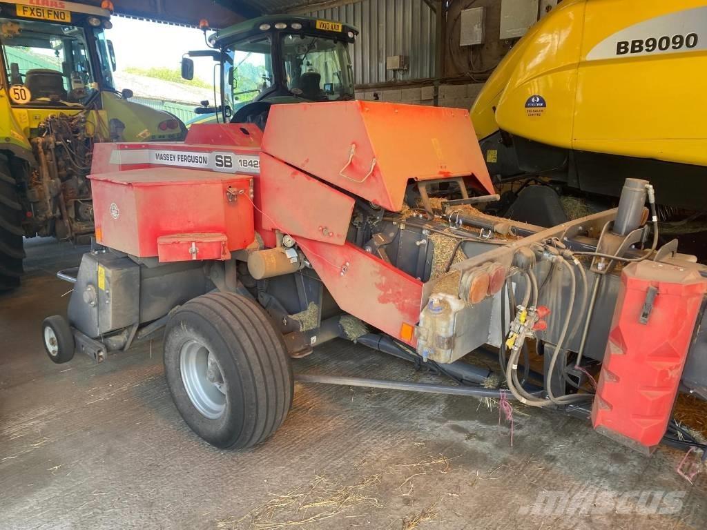 Massey Ferguson 1842 Firkantpresser