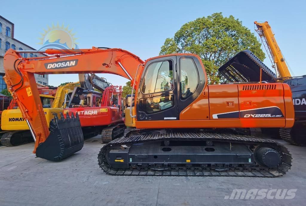 Doosan DX 225 LC Beltegraver
