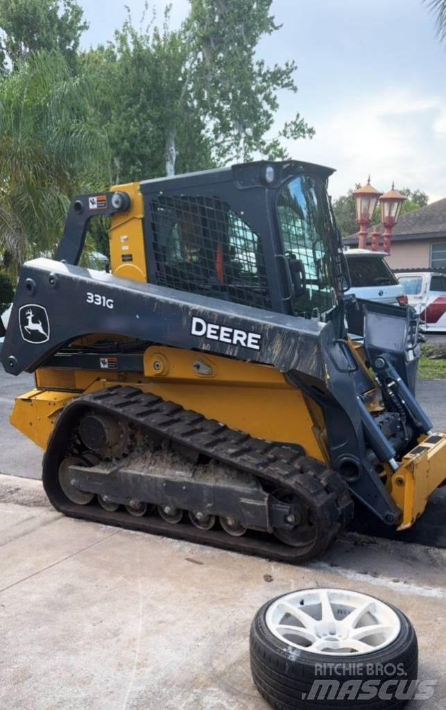 John Deere 331G Kompaktlastere