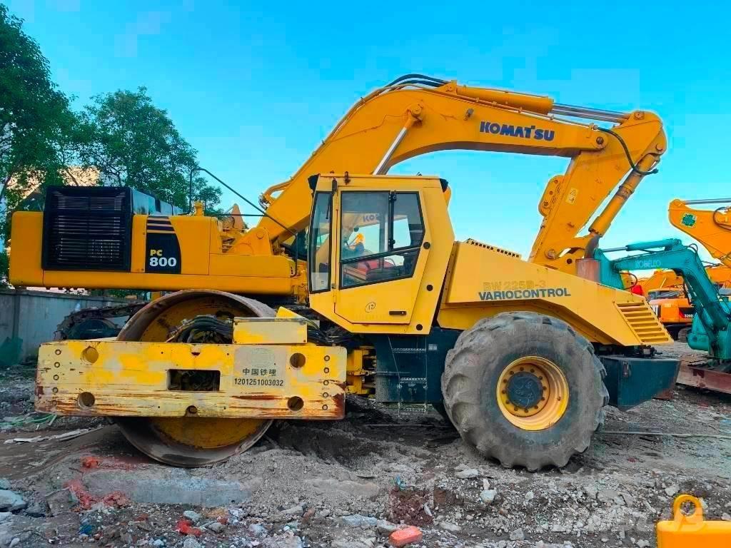 Bomag BW 225 D-3 Tandem Valser