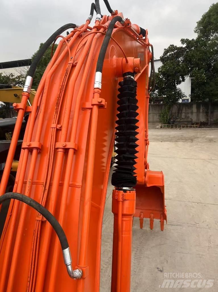 Hitachi ZX 200 Beltegraver