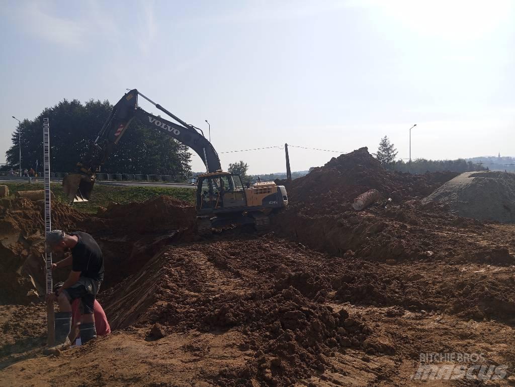 Volvo EC 240 C L Beltegraver