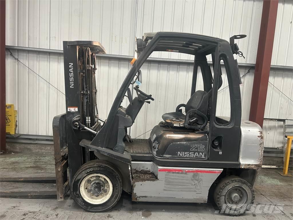 Nissan Y1D2A25Q Diesel Trucker