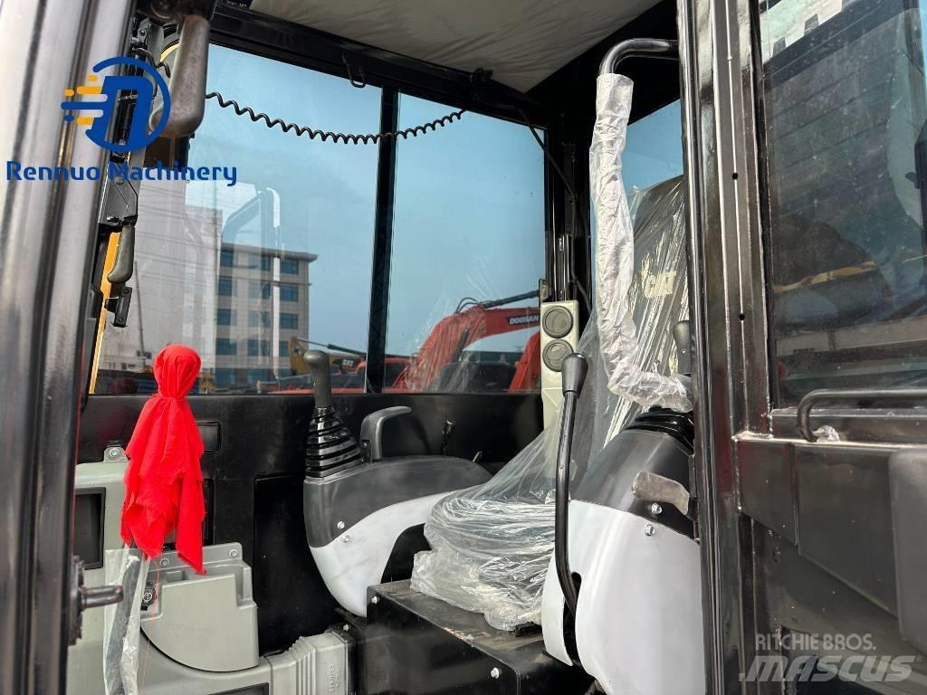 CAT 306E with rubber Minigravere <7t