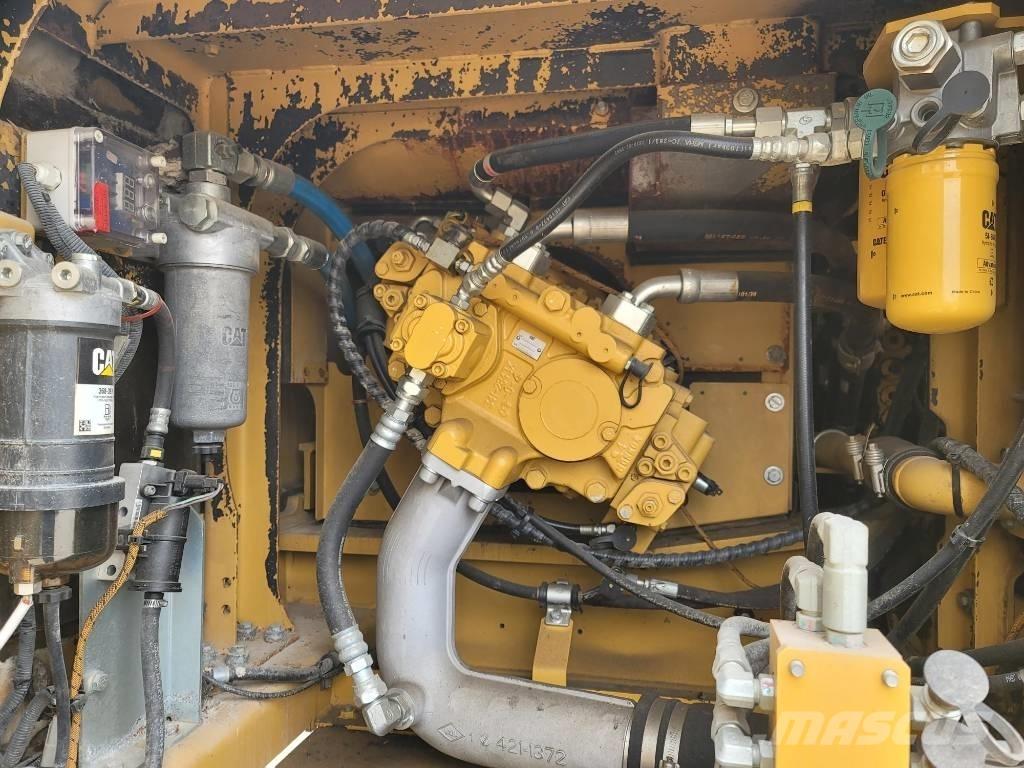 CAT 330FL Beltegraver