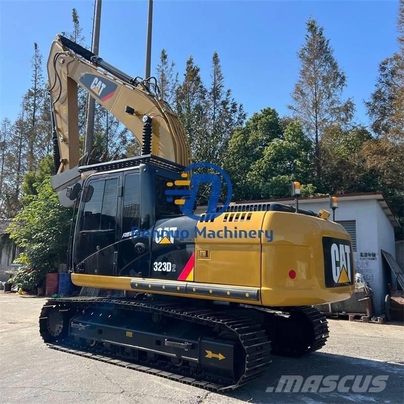 CAT 323D2 Beltegraver