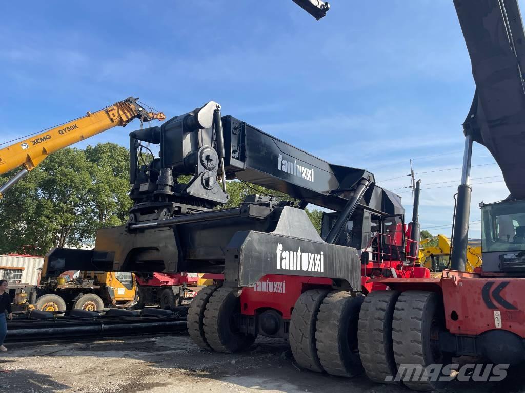 Fantuzzi CS 45 KM Reachstackere