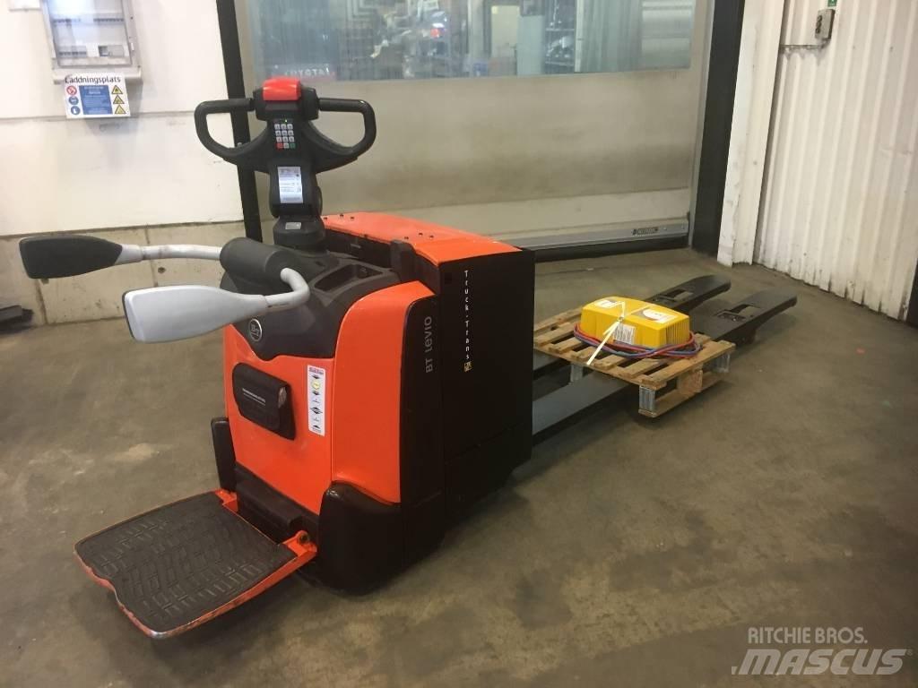 Toyota LPE250 Lavtløftende truck med platform
