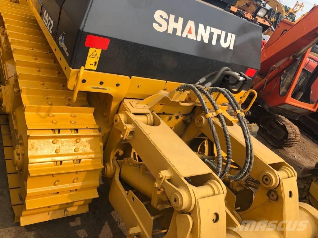 Shantui SD22 Dozere Beltegående