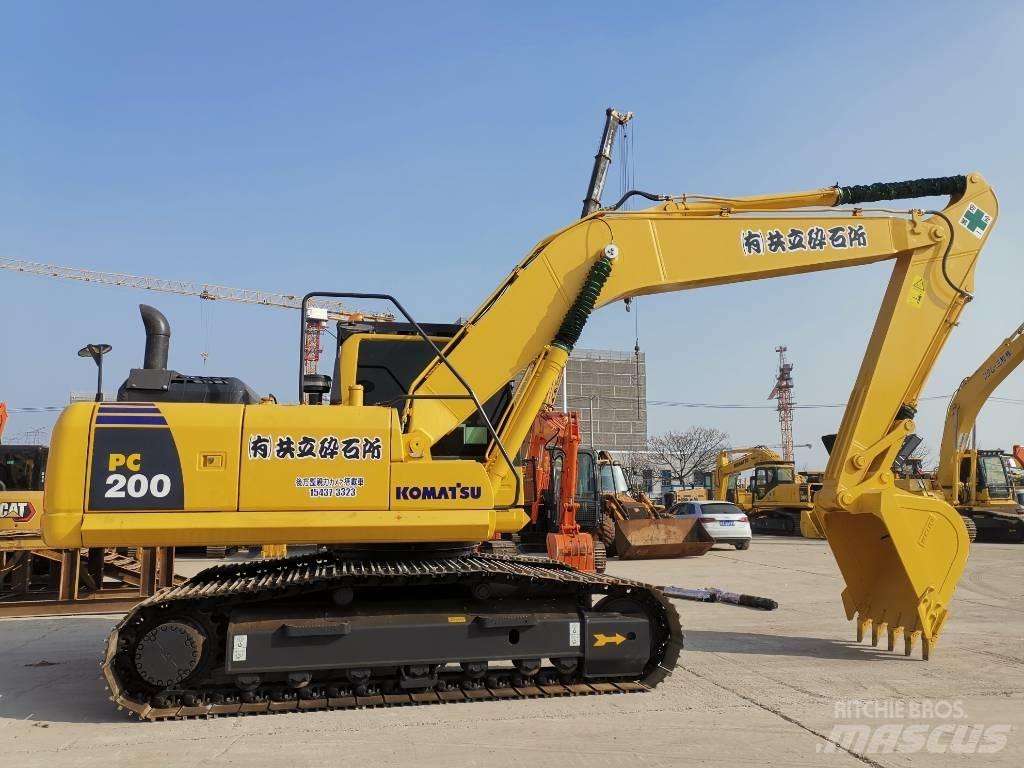 Komatsu PC 200-8N1 Beltegraver