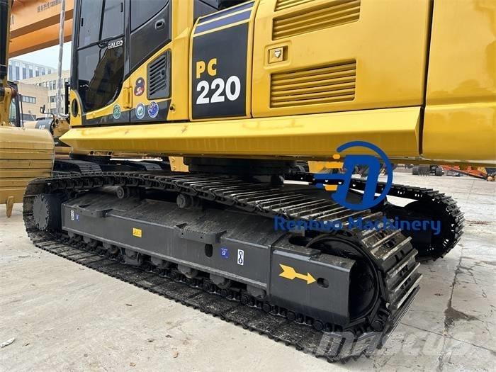 Komatsu PC 220-8 Beltegraver