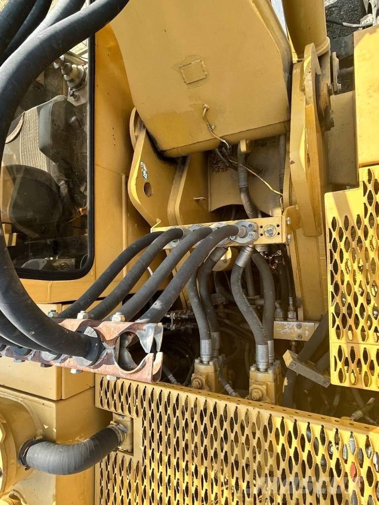 CAT 214 Hjulgravere