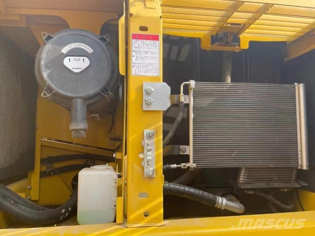 Komatsu PC 200 8N Beltegraver