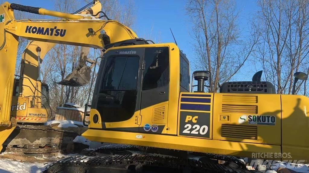 Komatsu PC 220-8 Beltegraver