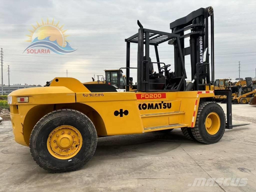 Komatsu FD 200 Diesel Trucker