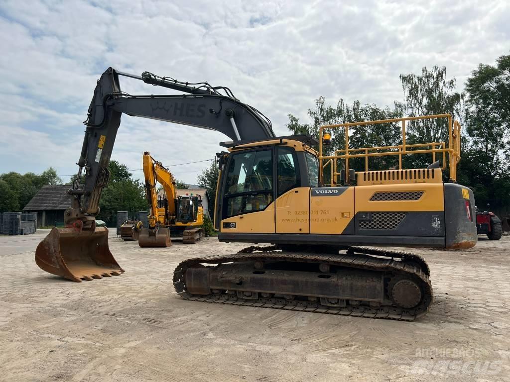 Volvo EC 250 D L Beltegraver