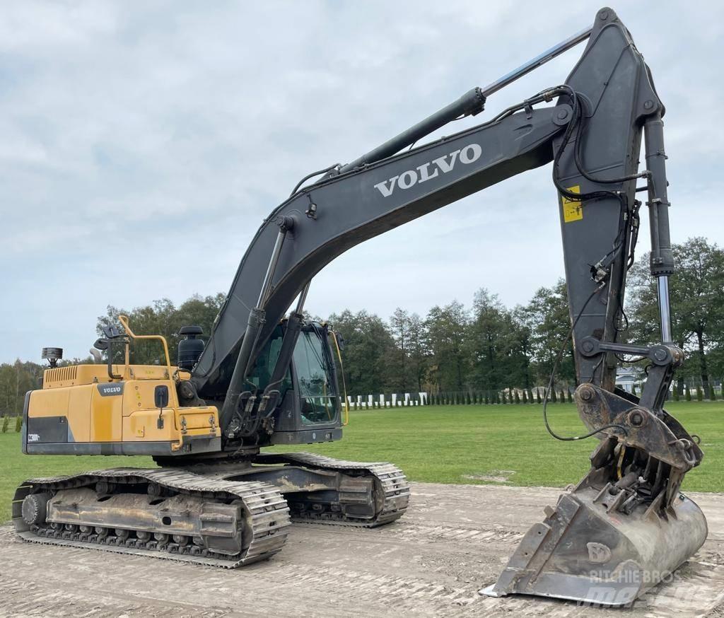 Volvo EC 300 D L Beltegraver
