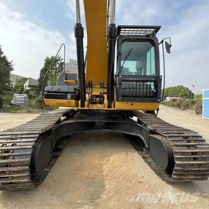 CAT 330D Beltegraver