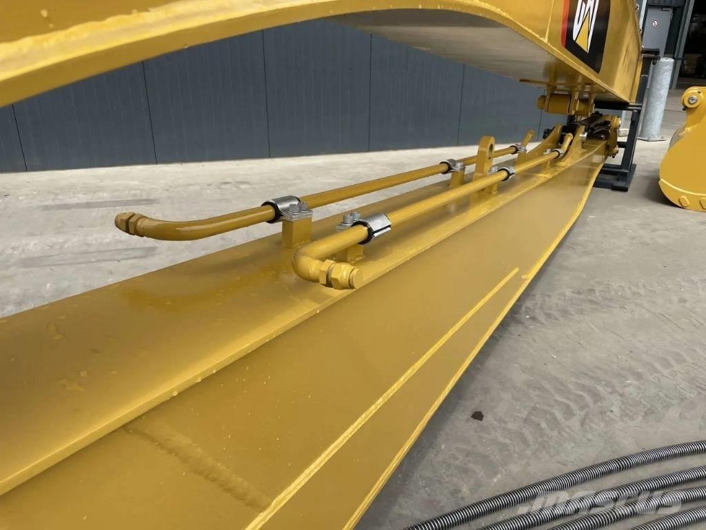CAT 323 GX 18m Set Traktorgravere