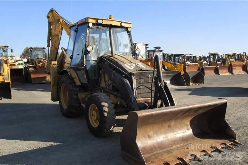 CAT 424D Traktorgravere