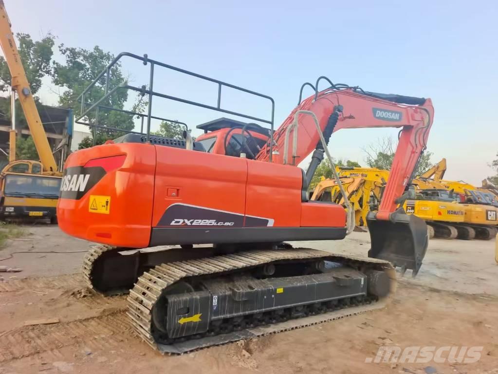 Doosan DX 225 LC Beltegraver