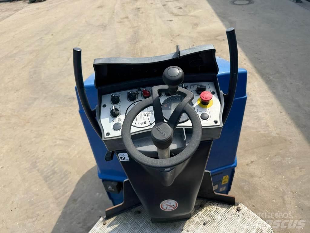 Bomag BW 100 AD-5 Tandem Valser