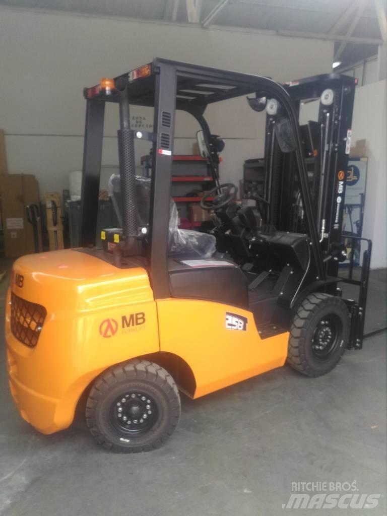  MB CPCD25T8-S4S Diesel Trucker
