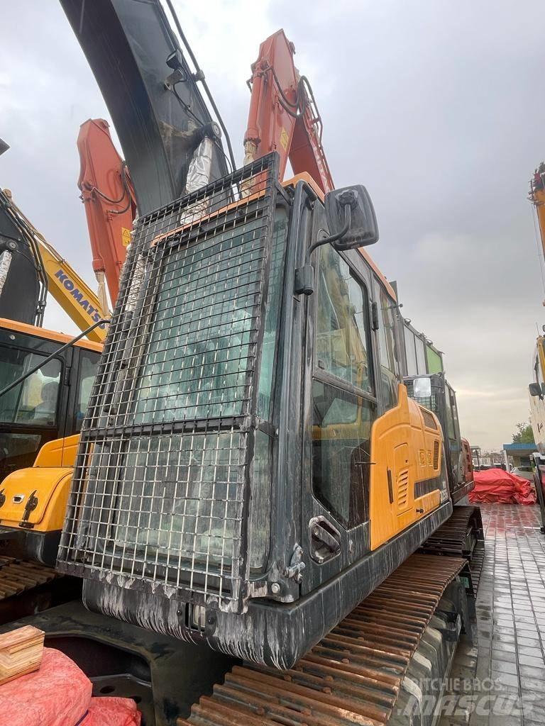 Hyundai HX 225SL Beltegraver