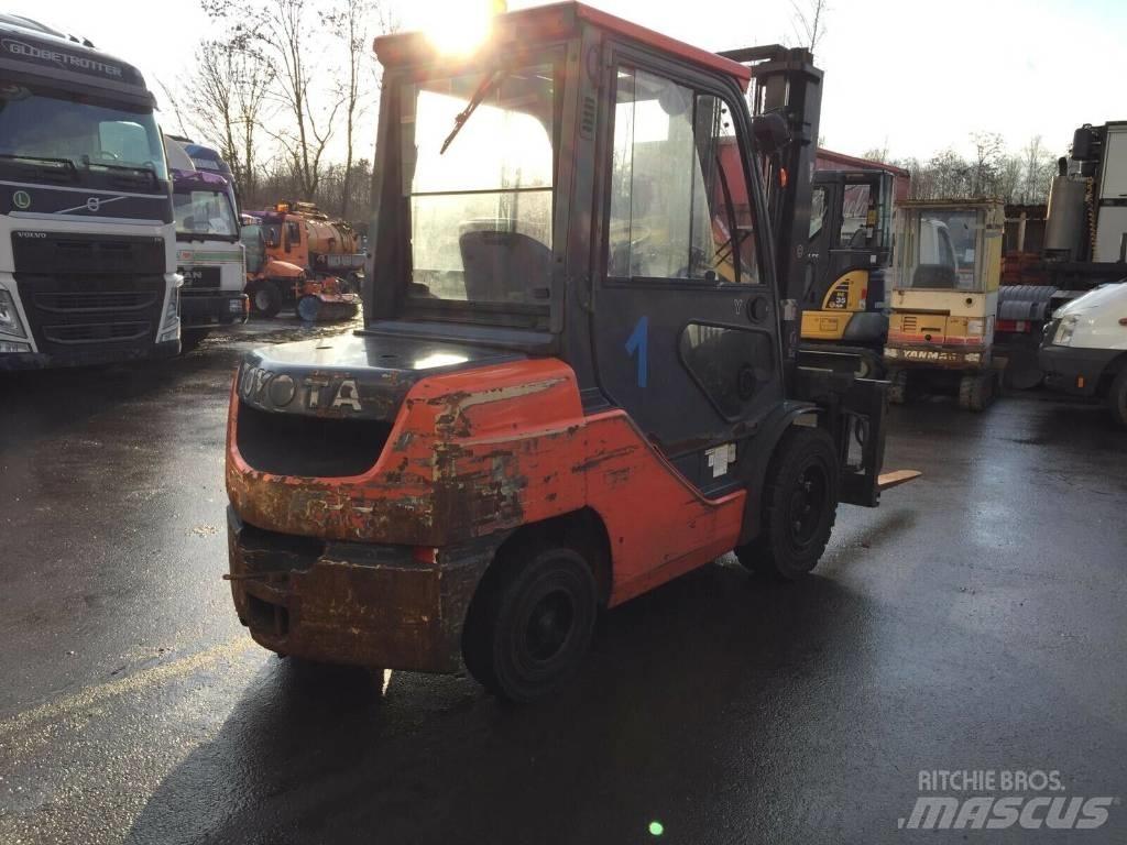 Toyota 02-8 FD JF 35 Diesel Trucker