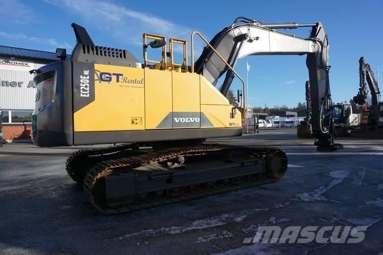 Volvo EC 250 E N L Beltegraver