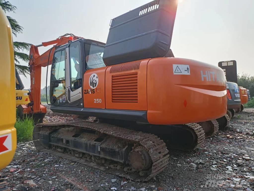 Hitachi ZX 250 LC Beltegraver