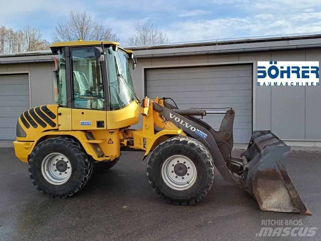 Volvo L 30 B Hjullastere